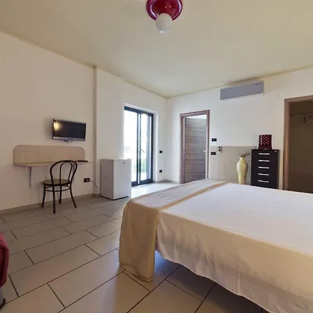 Апарт-отель Longomare 4*