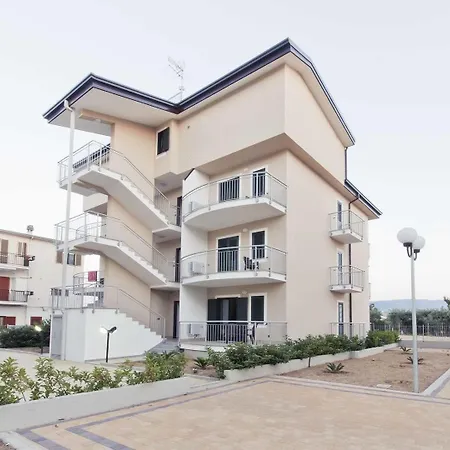 Апарт-отель Longomare