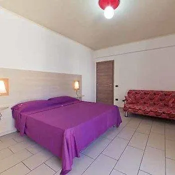 Longomare 4*